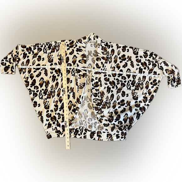 Veveret Cardigan Animal Print size 1X - Picture 2 of 9